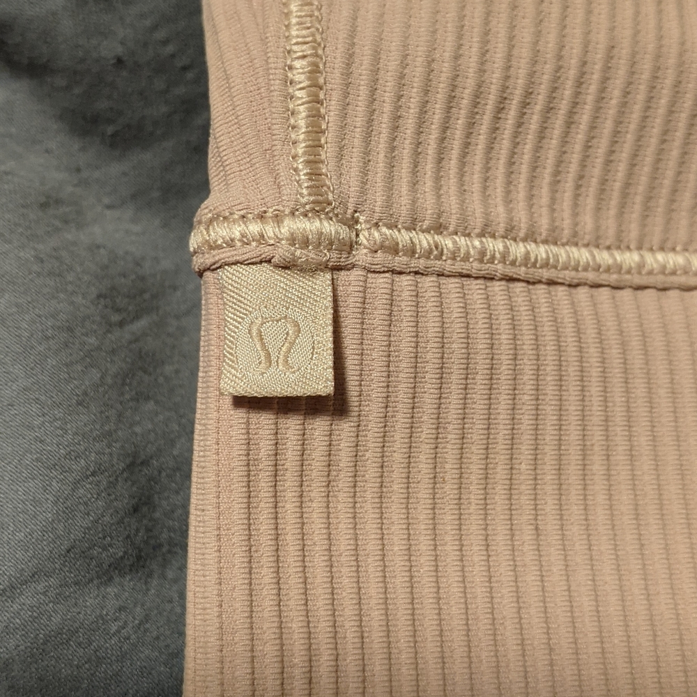 Brand New NWT Lululemon Power Pivot 2 Way Crop Top - Picture 3 of 4